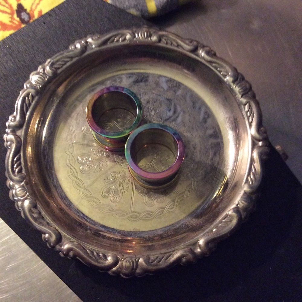 Lot of 3/4in & 7/8in Plugs - Picture 7 of 8